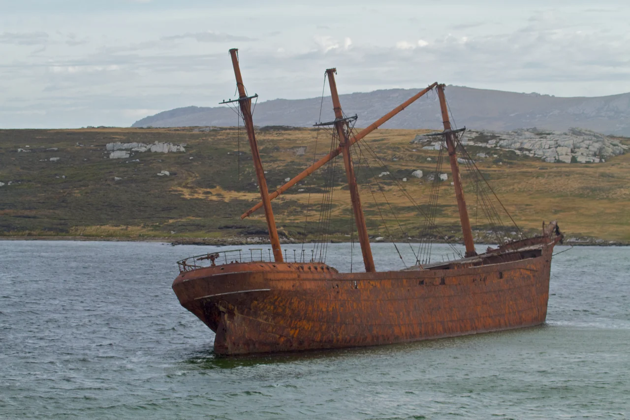 The wreck of Lady Elizabeth (1879) in Falkland Islands