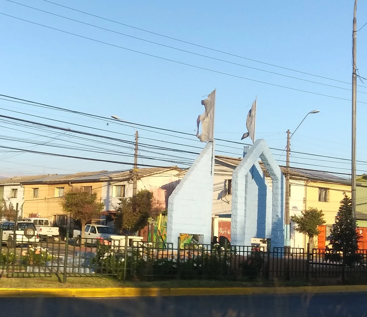 Monumento de conmemoración a los 16 hinchas fallecidos de O'Higgins en la Tragedia de Tomé