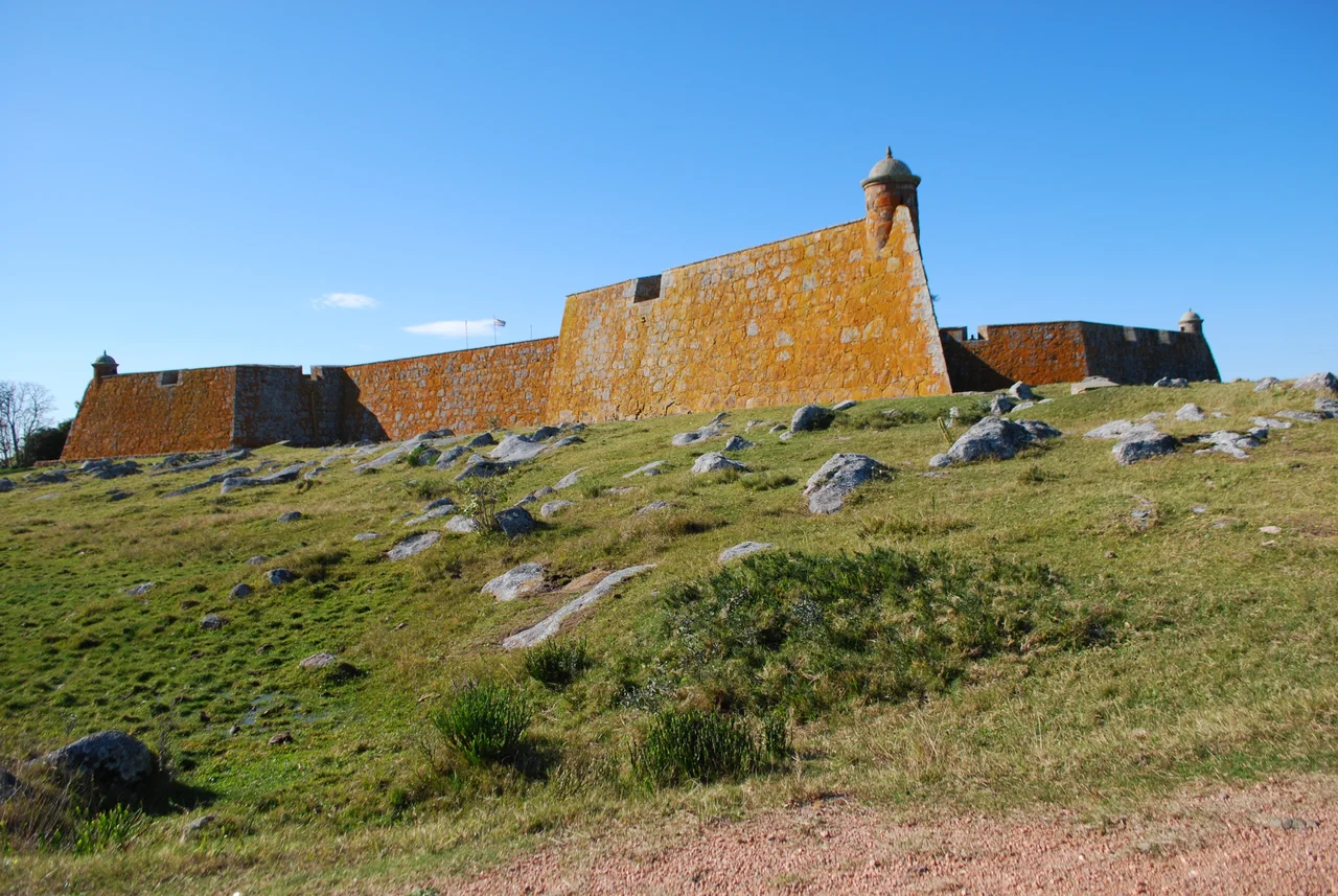 Fuerte San Miguel ubicado en el Departamento de Rocha, Uruguay.