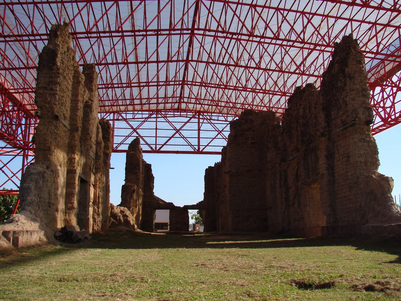 Ruínas da igreja matriz de Vila Bela da Santíssima Trindade-MT, construída em 1771