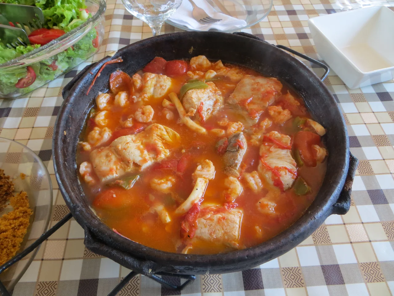 Moqueca capixaba, prato típico do estado brasileiro do Espírito Santo.