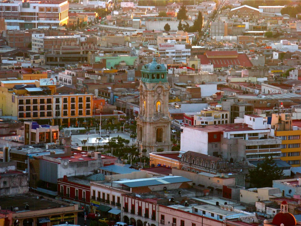 Pachuca de Soto (Estado de Hidalgo, México) and its Clock at sunset.