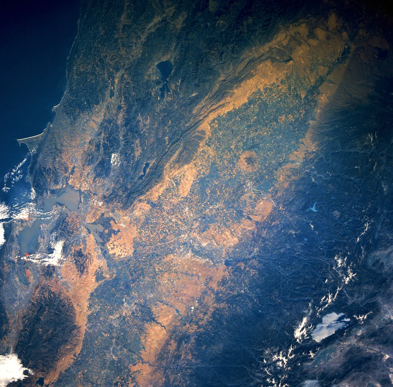 Central Valley STS040-609-38.jpg