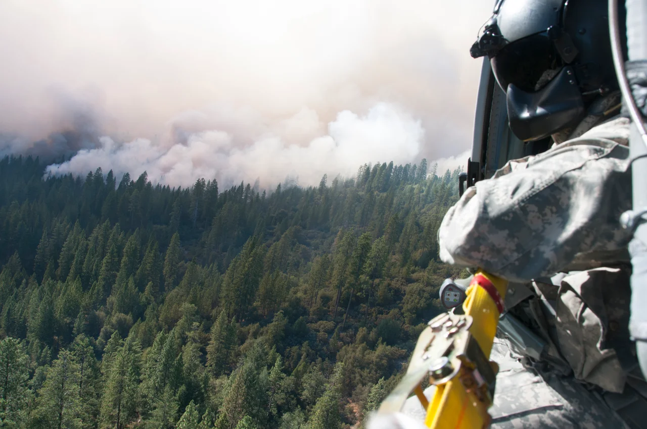California Army National Guard’s 1–140th Aviation Battalion at the Rim Fire near Yosemite, Aug. 22, 2013. Photo by Master Sgt. Julie Avey.