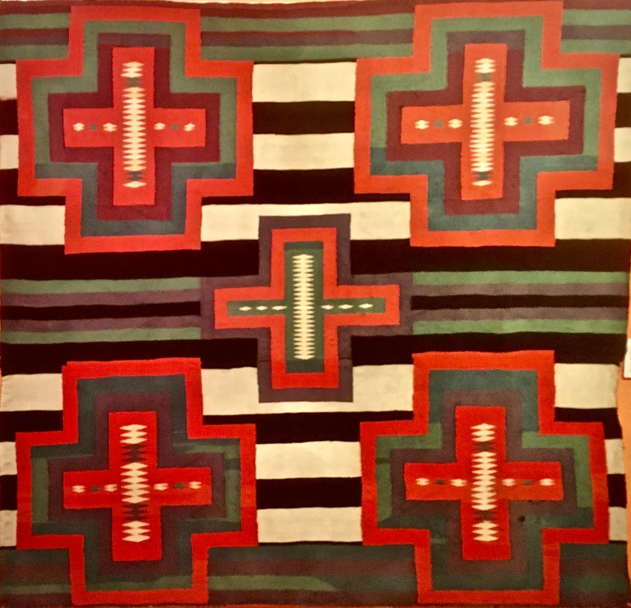 Navajo Third phase wearing blanket, circa 1890-95. Millicent Rogers museum, Taos.
Germantown (PA) wool, aniline dyed. The third phase show increasing Hispanic design influences. Perspective fixed with GIMP.