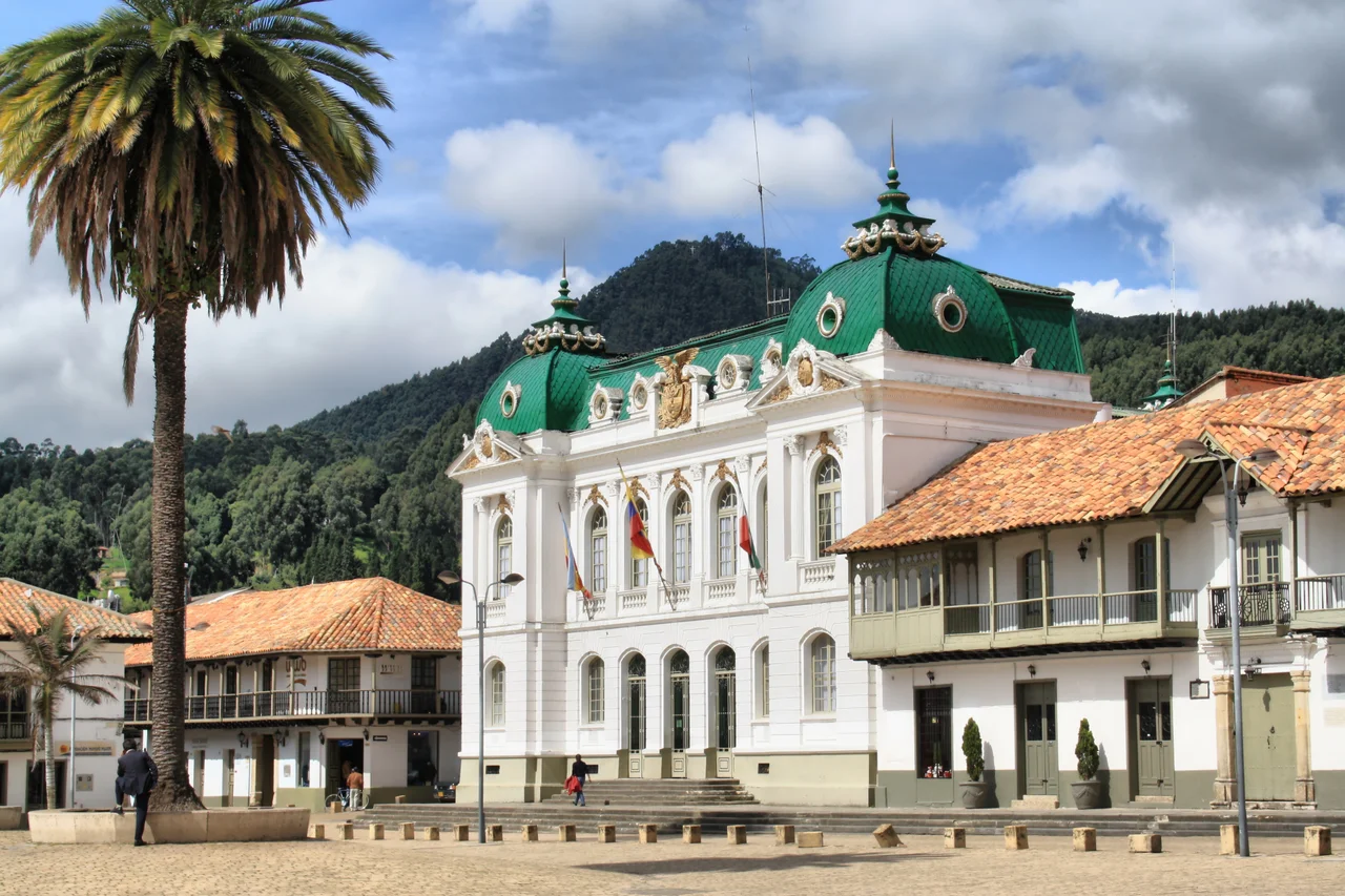 This is a photo of a Colombian monument identified by the ID
