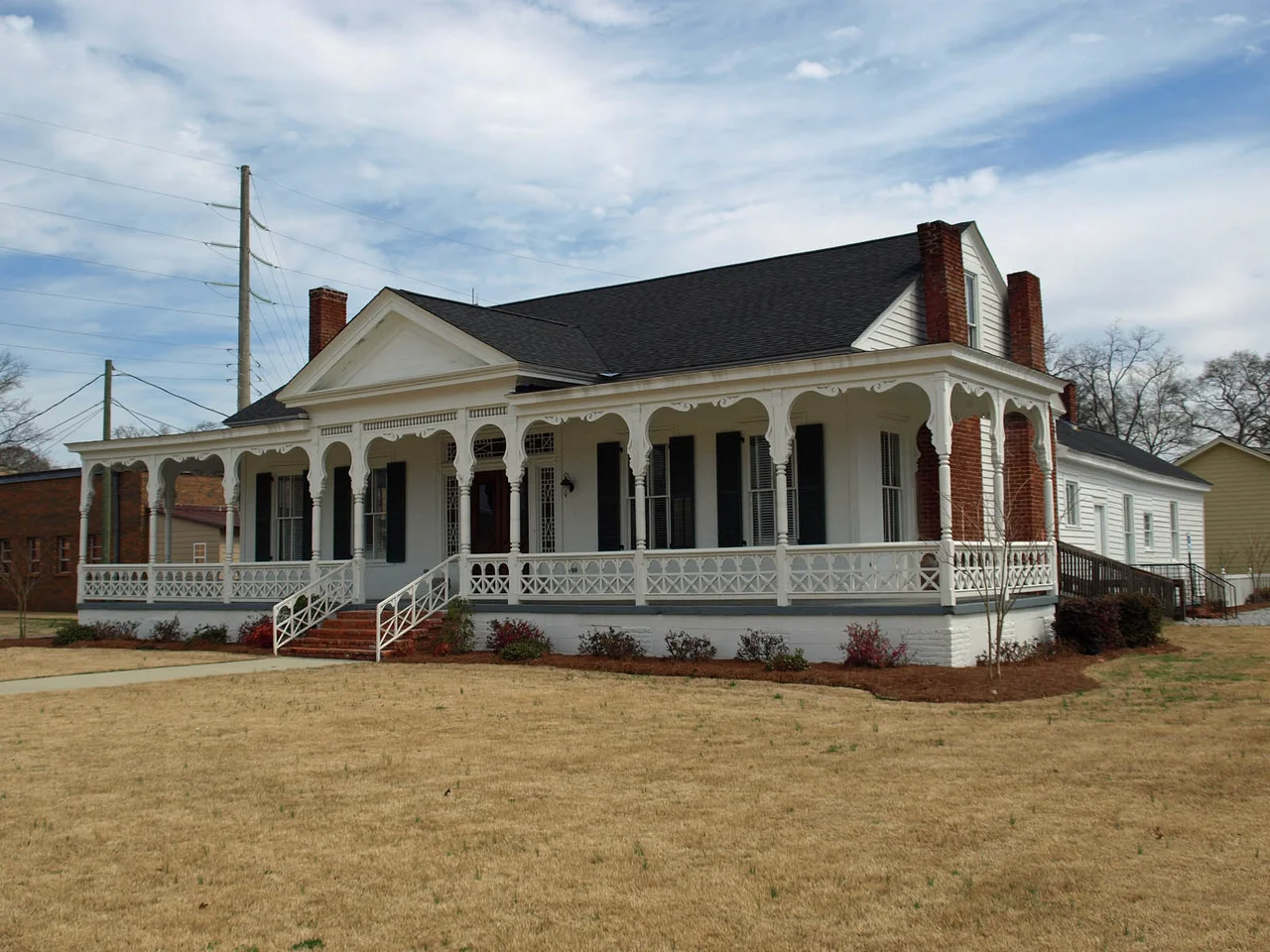 A house on South Court Street in Prattville, Alabama, part of the Daniel Pratt Historic District.