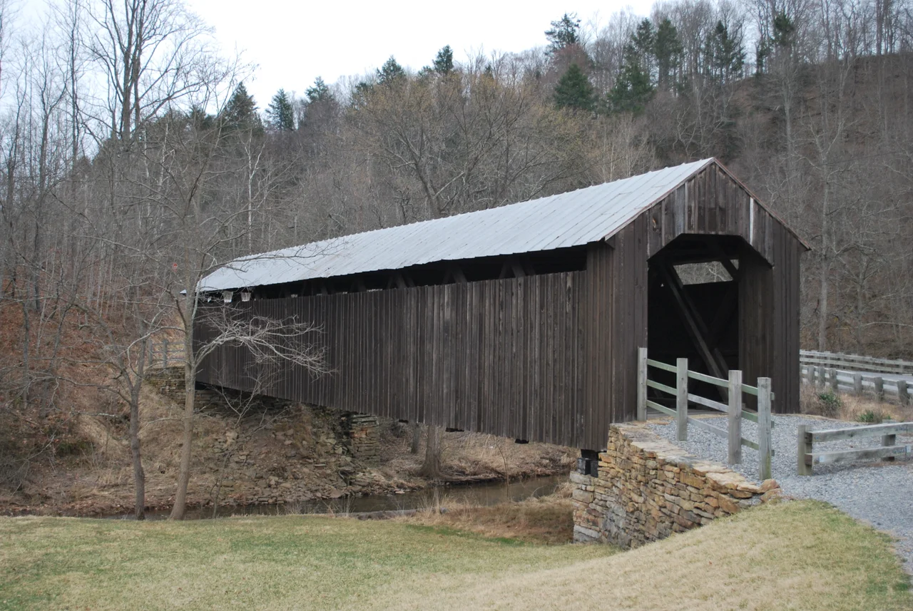 Photo of Locust Creek Covered Bridge in w:Pocahontas County, West Virginia.