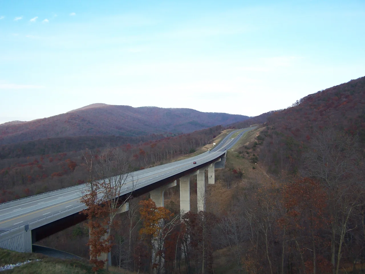 The en:Clifford Hollow Bridge carries en:West Virginia Route 55 (en:Corridor H) over Clifford Hollow near Moorefield, en:Hardy County, en:West Virginia.