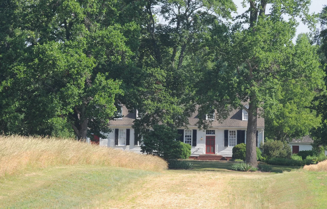 BUILT CIRCA 160 AND PROBABLY THE OLDEST PLANTATION HOUSE ON VIRGINIA ROUTE 5 SCENIC BYWAY. BUILT BY DANIEL CLARK OR IS SON AND SOLD TO HAMLIN WILCOX IN 1800, A PROSPEROUS COUNTY PLANTER