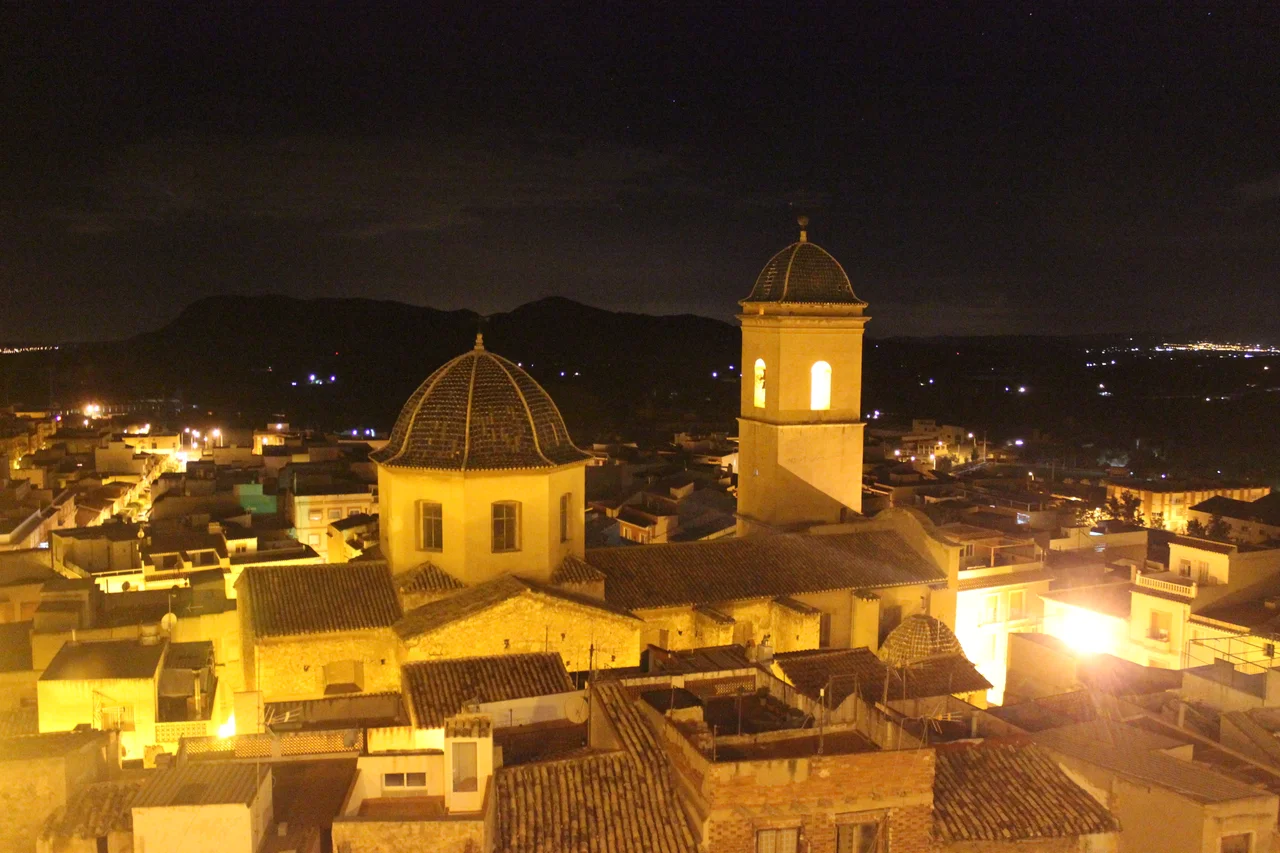 Nightview of Agost, with Saint Peter´s church, as seen from the Castle