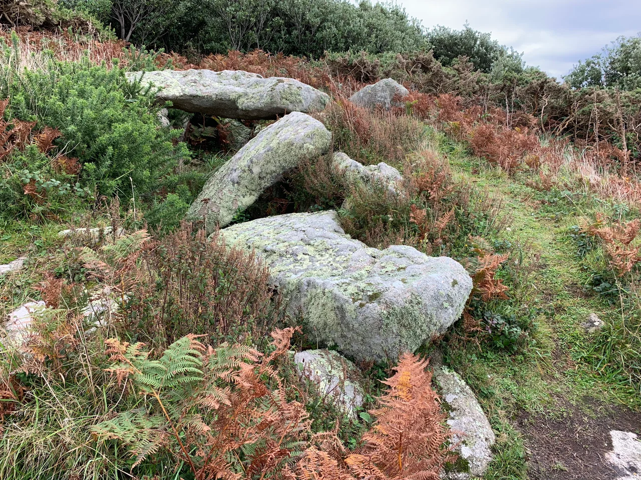Obadiah's Barrow, prehistoric burial chamber, Gugh, Isles of Scilly, Great Britain, views south-southeast