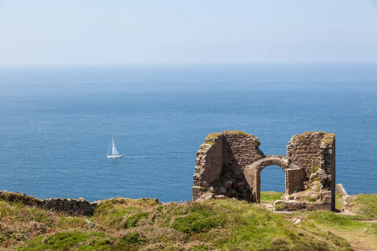 Denkmalgeschützte Ruine des Kalzinierofens der Botallack Mine (

This is a photo of listed building number 1004280.