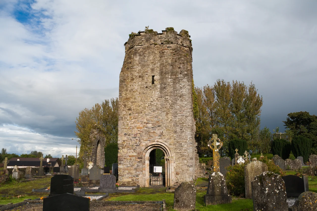 Cemetery of Knocktopher around the ruins of Knocktopher church.