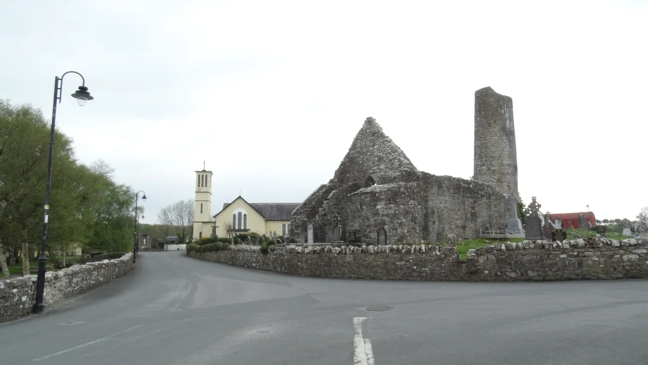 Aghagower, Co Mayo - Round Tower