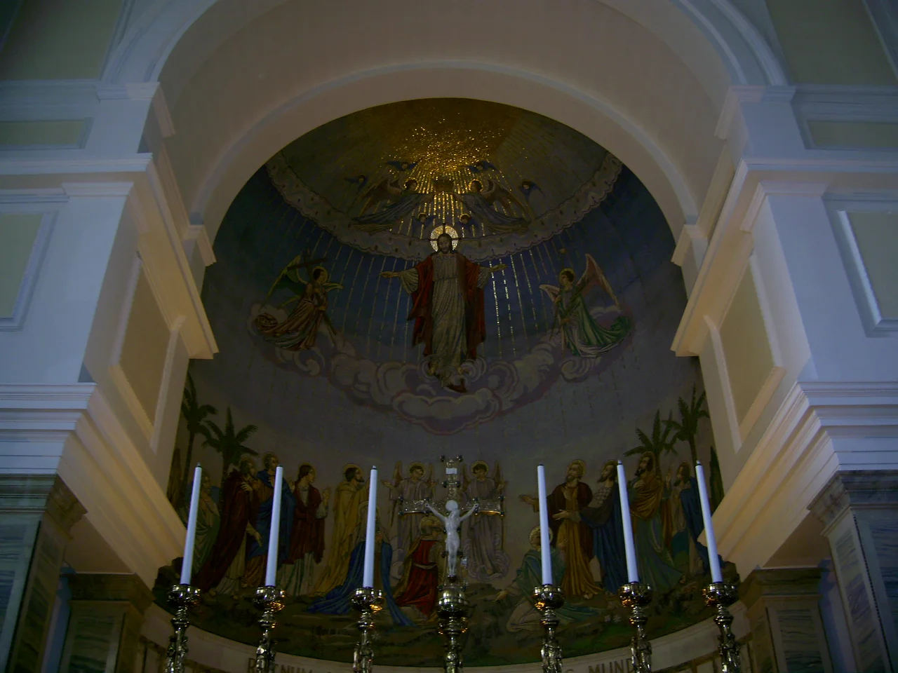 Alter_Christ_the_King_Mullingar.jpg
Own Camera Work
Peter Gavigan
May 2007