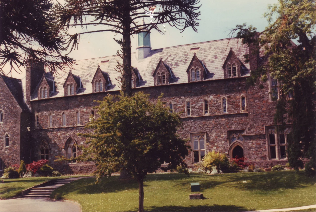 Trinity College, Carmarthen Wales.jpg