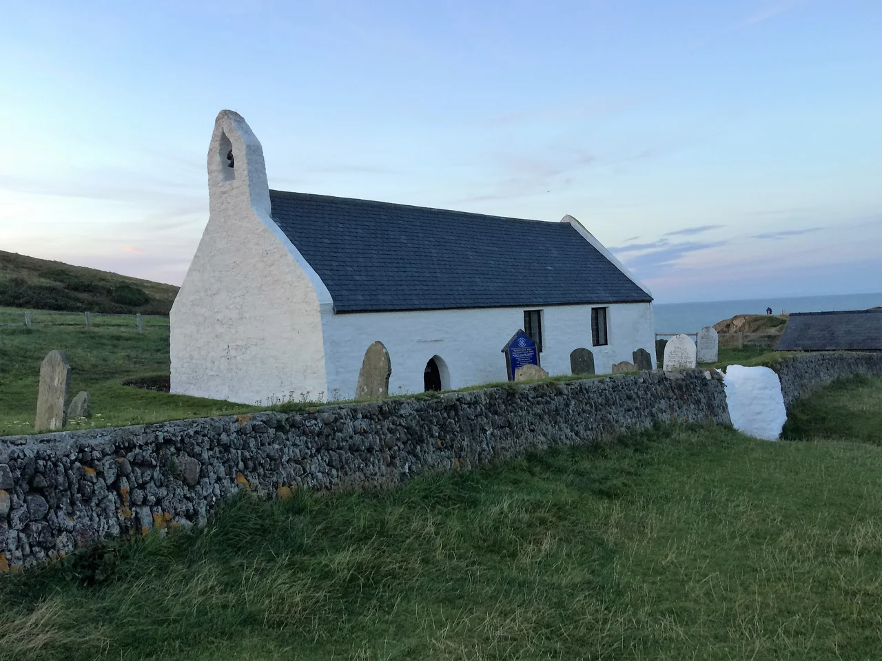 Eglwys-y-Grog, Mwnt