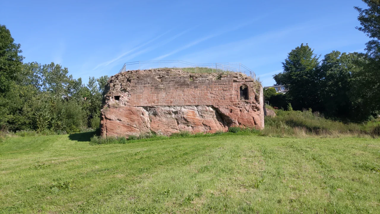 The ruins of the Holt Castle on the river Dee.