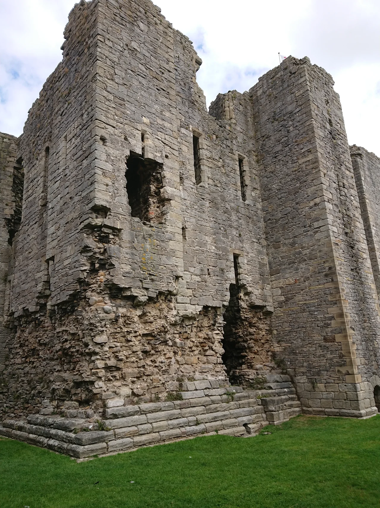 This is a photo of listed building number 1318543.