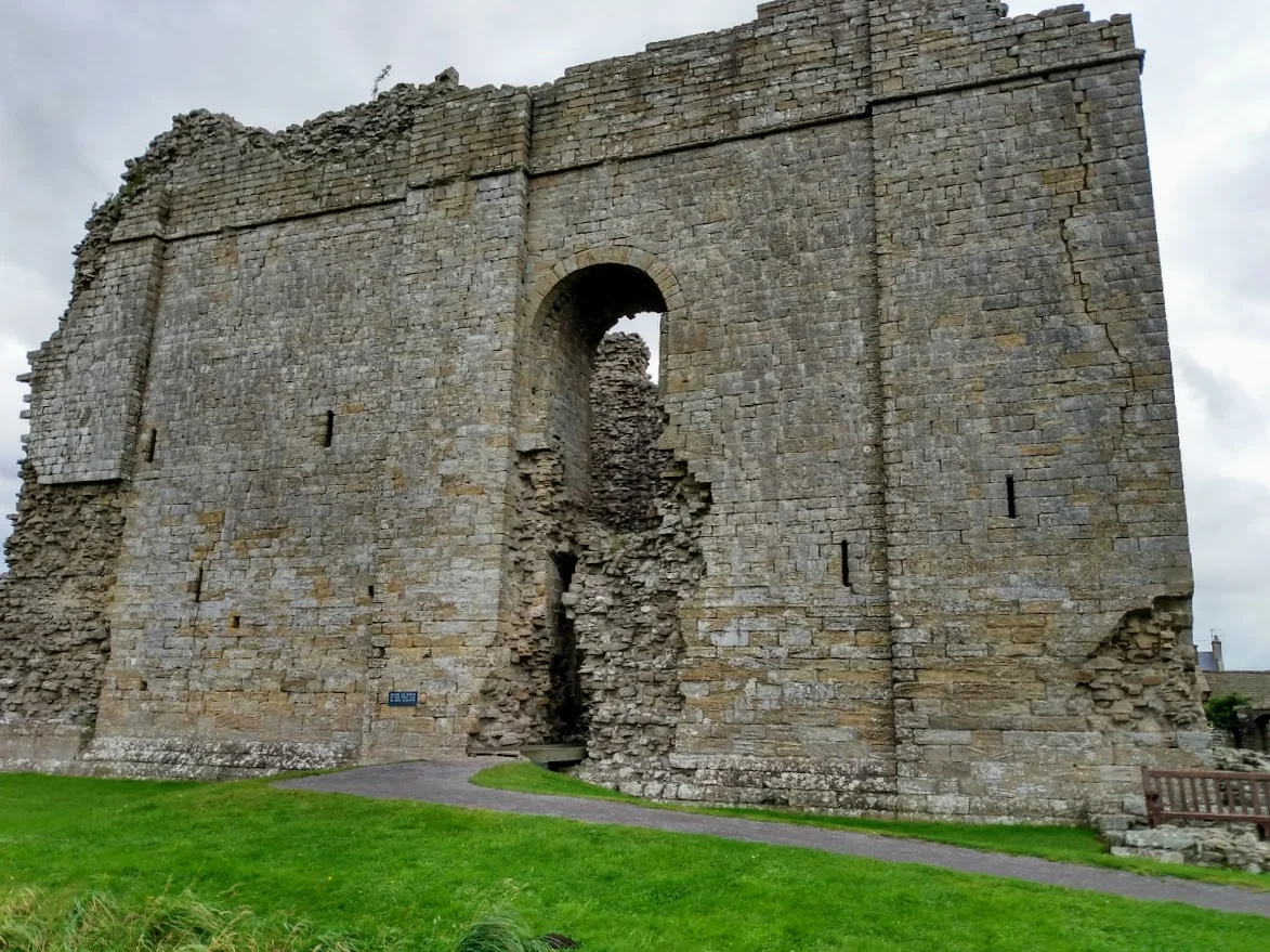 The south wall of the keep