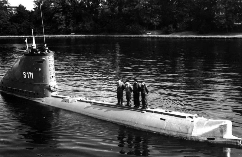 Bundesarchiv Bild 146-2008-0212, Uboot Hecht (S 171, ex U 2367).jpg