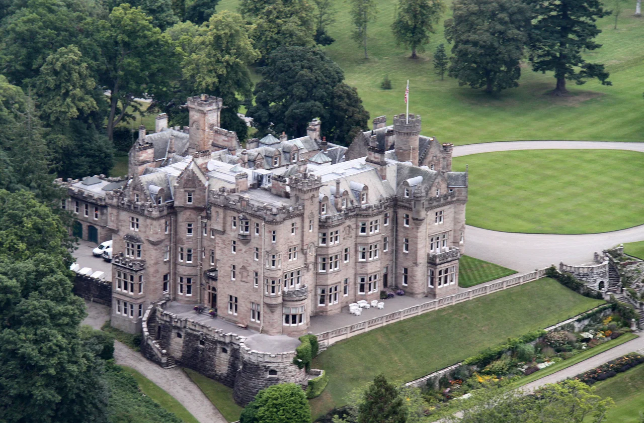 This is a photo of listed building number
