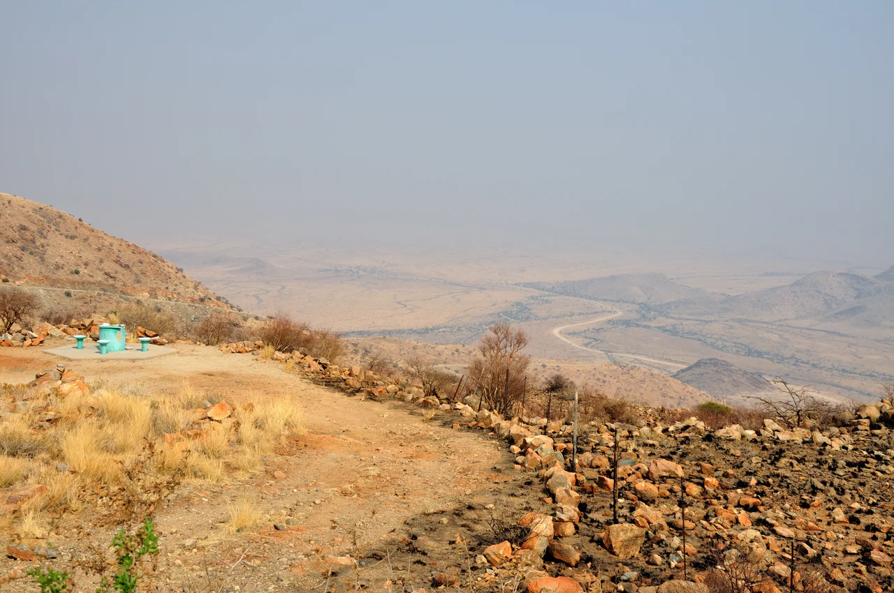 Namibia, travelling on D1275 across Spreetshoogte Pass on a hazy day.