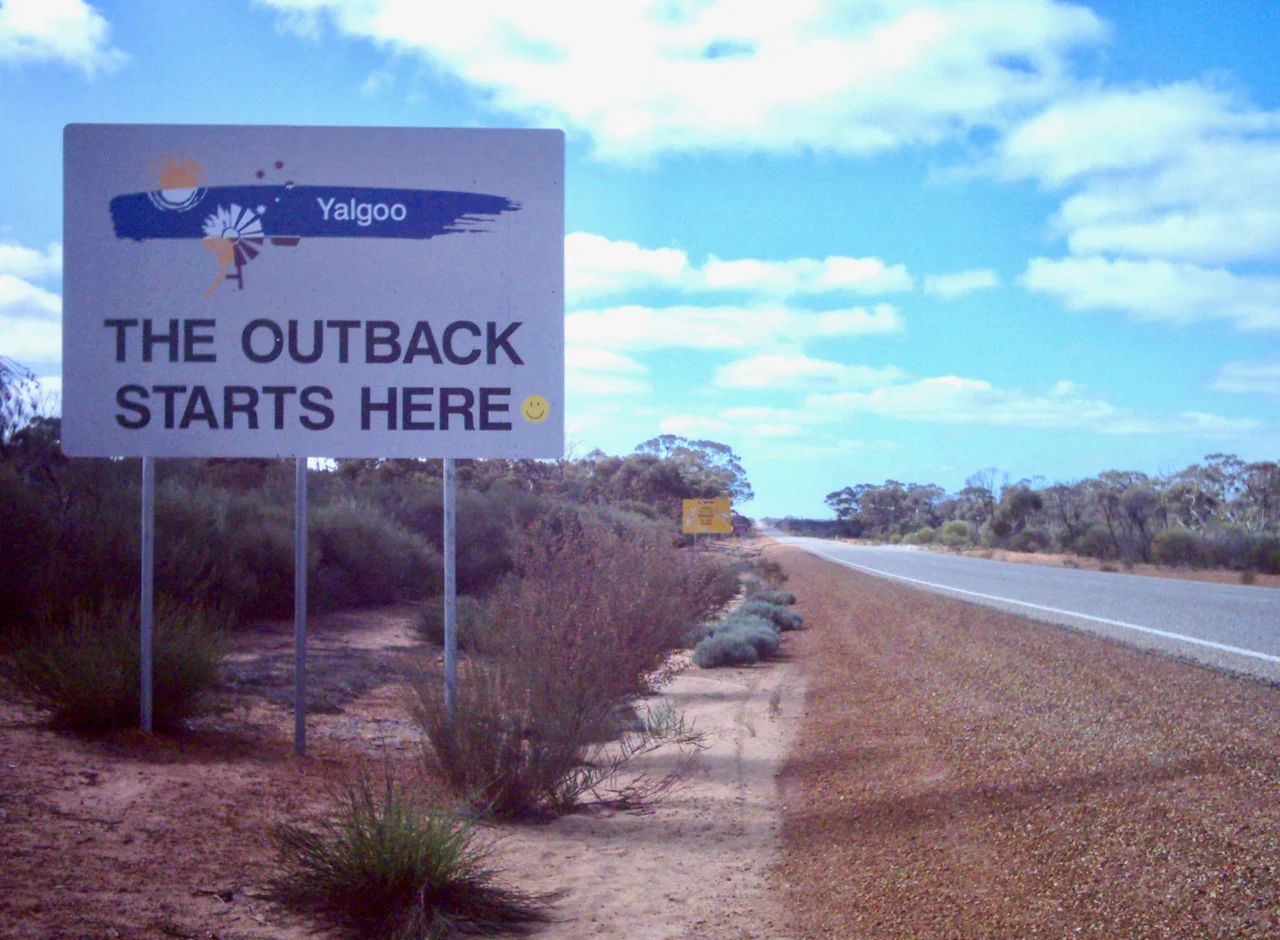 Yalgoo shire boundary on the Great Northern Highway Near Mt Gibson. Photo taken and uploaded by en:User:Gnangarra