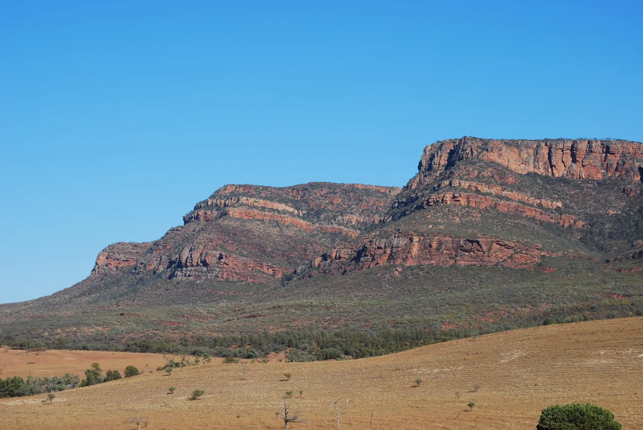 Wilpena Pound, Flinders Ranges - near Rawnsley's Bluff, South Australia