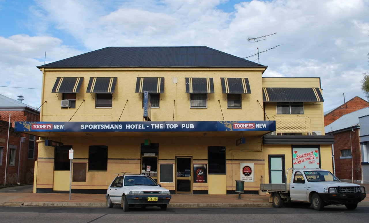 The Sportsman Hotel at en:Bingara, New South Wales