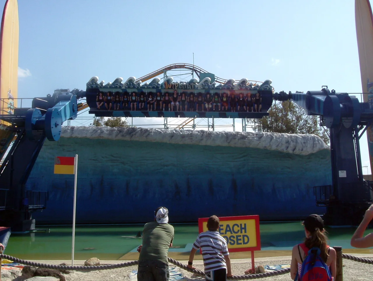 The Wipeout is one of only a few Vekoma Wakiki Wave Super Flips in the world. The ride is similar in looks to a top spin however the arms can move in opposite directions giving a twisting motion. It is located at the Dreamworld theme park on the Gold Coast, Australia.