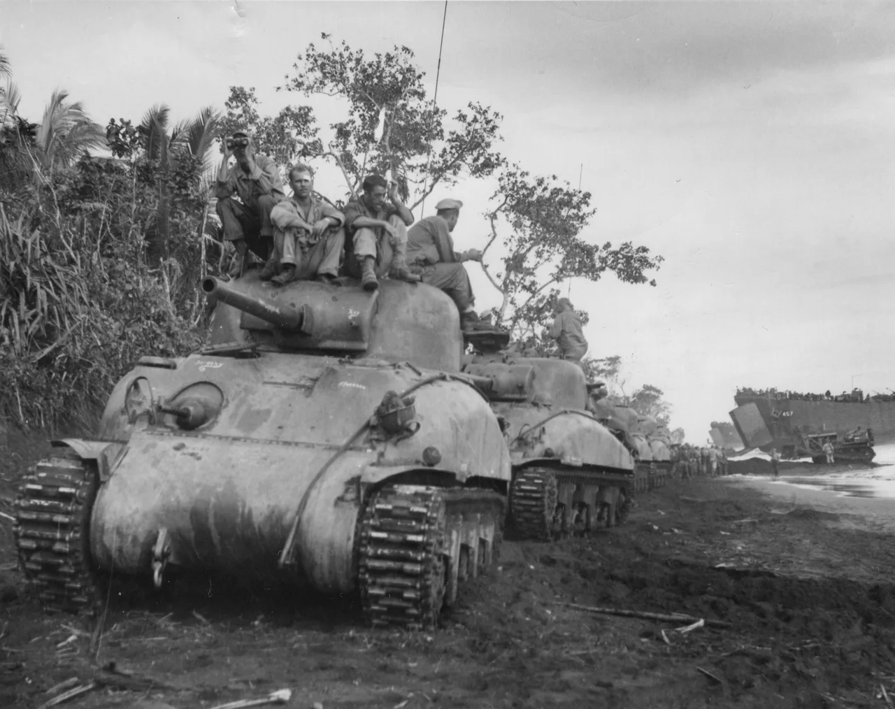 Tanks of 603rd Tank Co.
Photo Source: U.S. National Archives. Digitized by Signal Corps Archive.