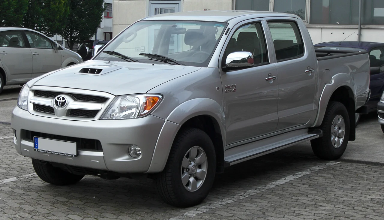 Toyota Hilux VI