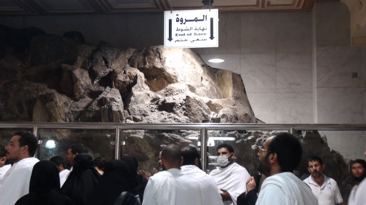 Sa'yee In the case of Go  to Safa