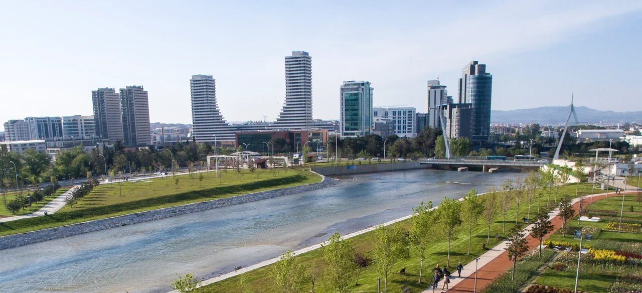 Hüdavendigar Park along the shores of the Nilüfer River in Bursa, Turkey.