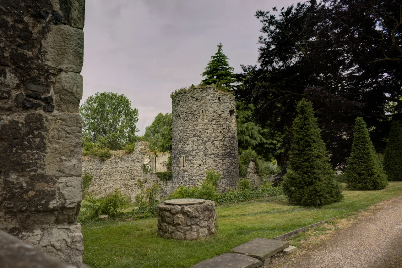 Southeast tower of Cooling Castle's inner ward