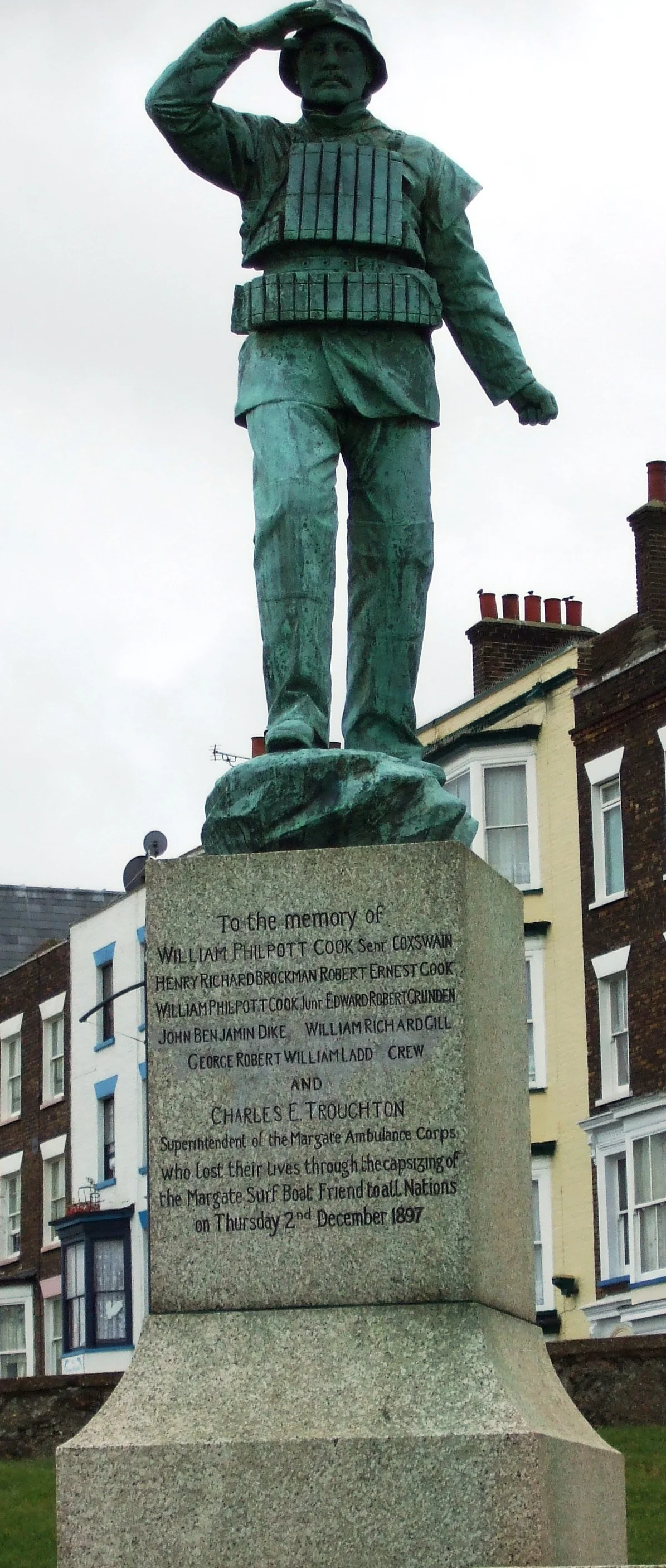 Surfboat Memorial at Margate