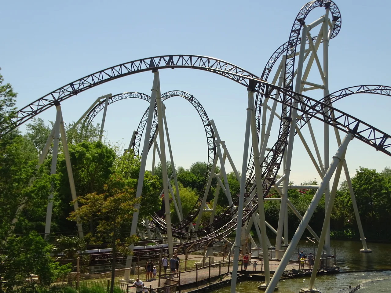 Depicted place:  The Ride to Happiness   (Plopsaland Belgium)
