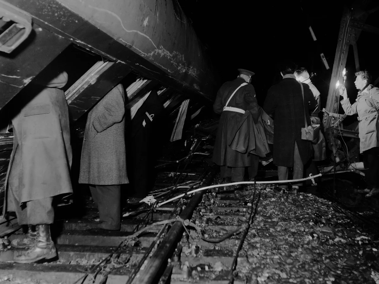 Spoorwegongeluk bij Woerden, overzicht van de ravage
22 november 1960