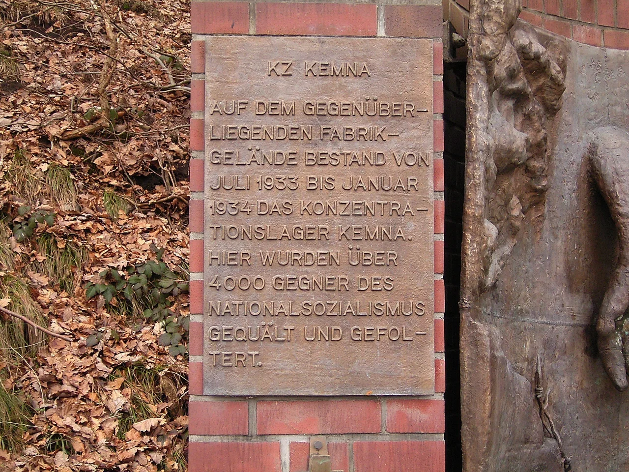Kemna concentration camp memorial, Wuppertal, Germany. The plaque says, "KZ Kemna. On the factory site across the street, stood the Kemna concentration camp from July 1933 to January 1934. More than 4000 opponents of Nazism were tormented and tortured here."
