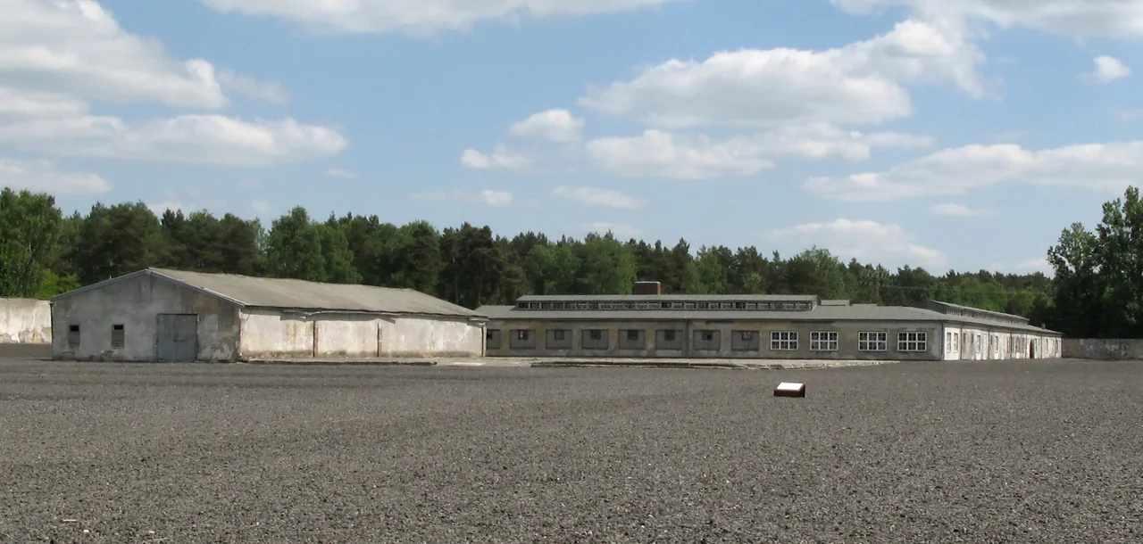 Teil des Frauenlagers im ehemaligen KZ Ravensbrück, Deutschland.