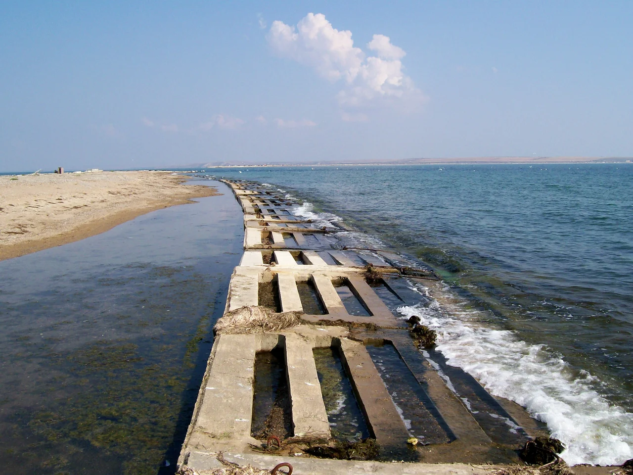 Tuzla Island, protective structures, august 2007