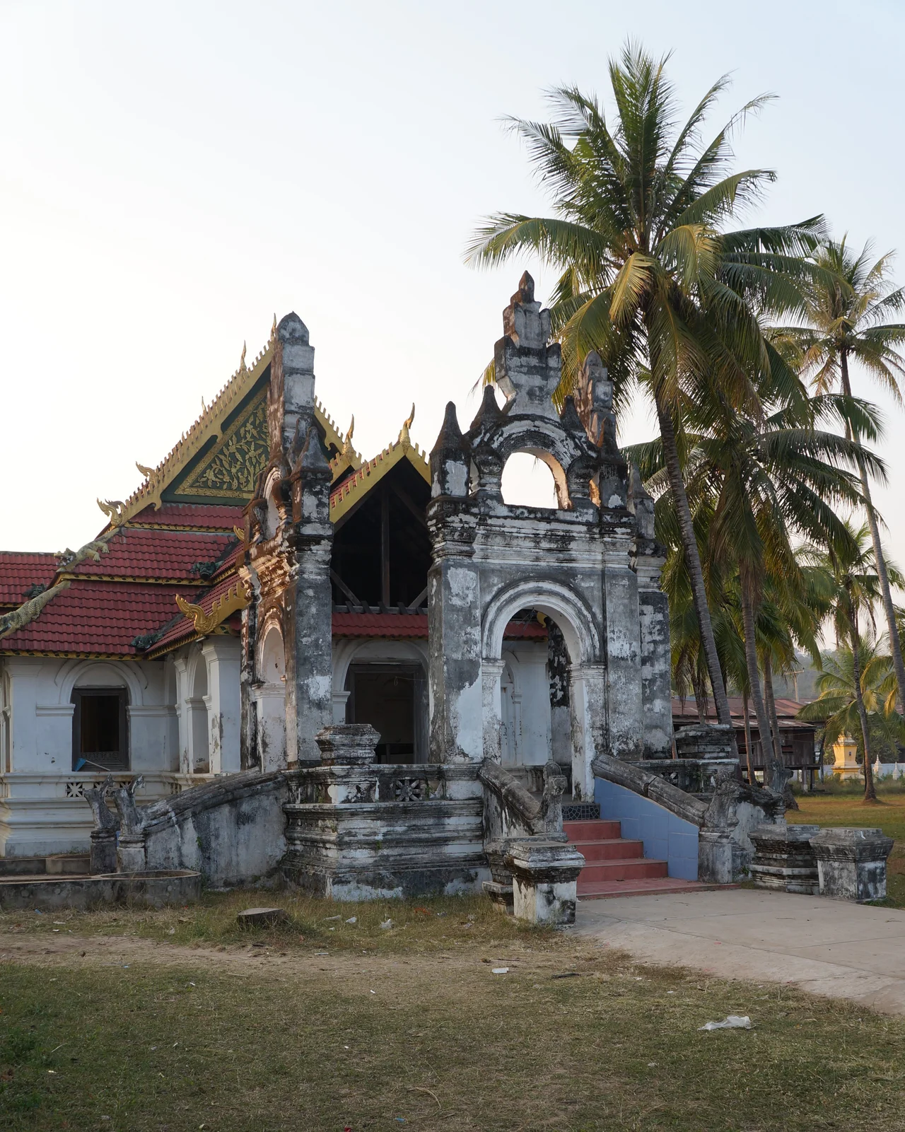 Temple Vat Chom Thong, Muang Khong, Don Khong.- Si Phan Don.- Khong Island Laos.