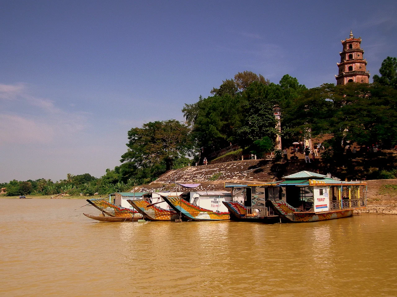 PERFUME RIVER HUE VIETNAM OCT 2010
