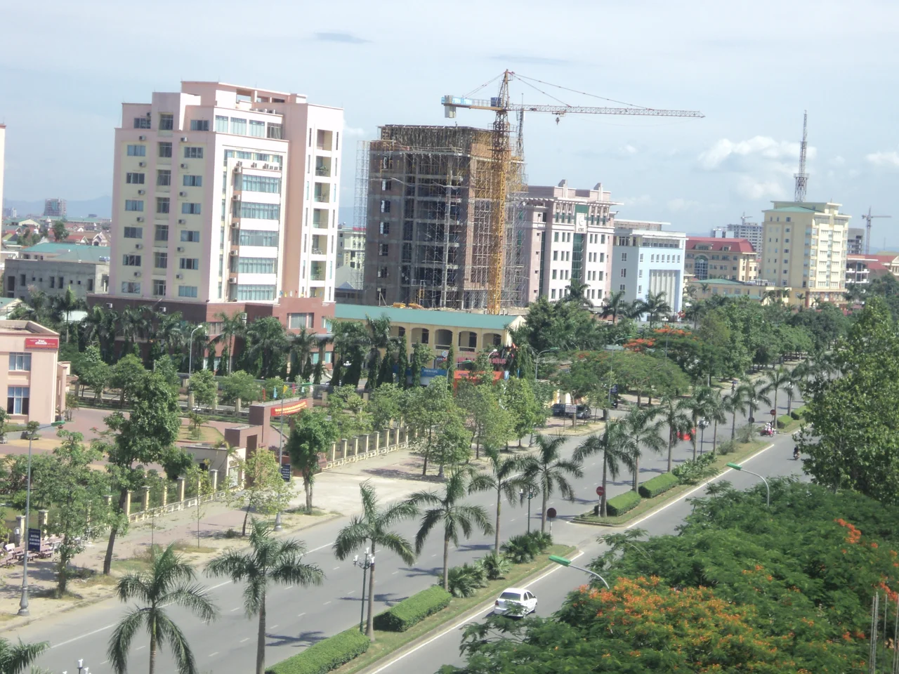 Lenin Avenue in February 2010 in  Vinh city, Nghe An Province, North Central Vietnam
