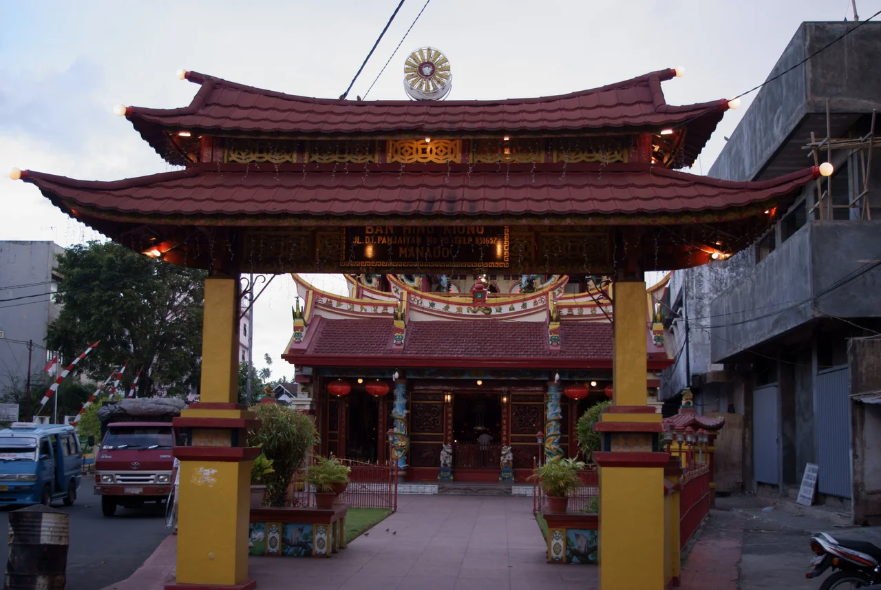 Ban Hin Kiong Temple, Manado, North Sulawesi, Indonesia