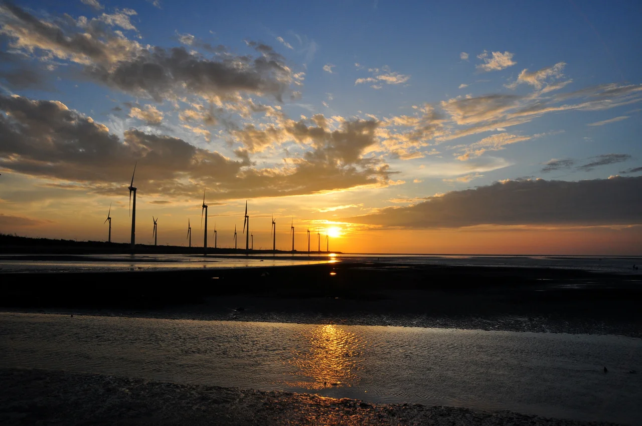 Sunset of Gaomei Wetland.