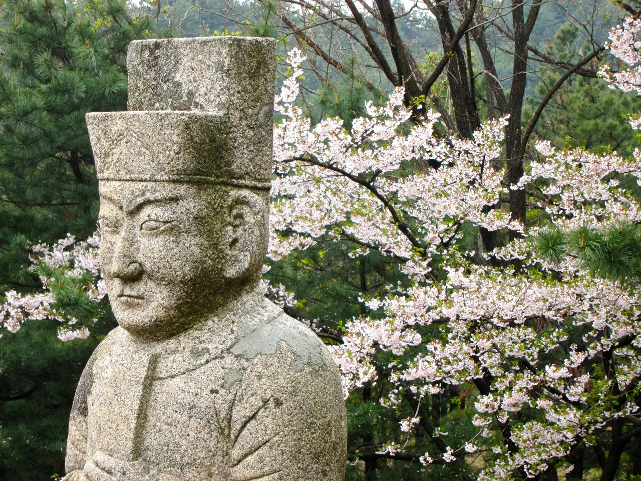 Stone statue at the 14th century Tomb of King Kongmin (Hyonjongrung Royal Tomb) - Goryeo Dynasty..
It is one of the Royal Tombs of the Koryo (Goryeo) Dynasty.
Located near Kaesong, in  Gaeseong Province, DPRK-North Korea.